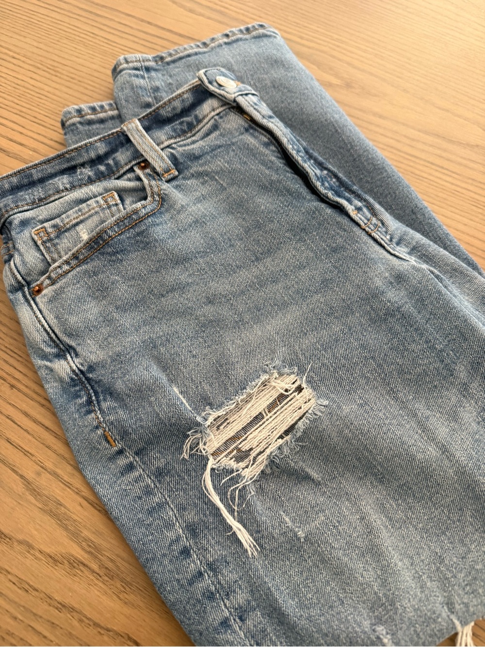 Old Navy O.G. Straight Jeans Women’s 10P High Rise Distressed Medium Wash